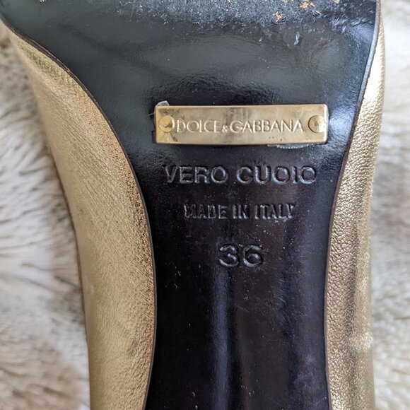 Vintage DOLCE & GABBANA Gold Leather Embossed Croc Trimmed Stiletto Pumps, Sz. 6 - Picture 11 of 16
